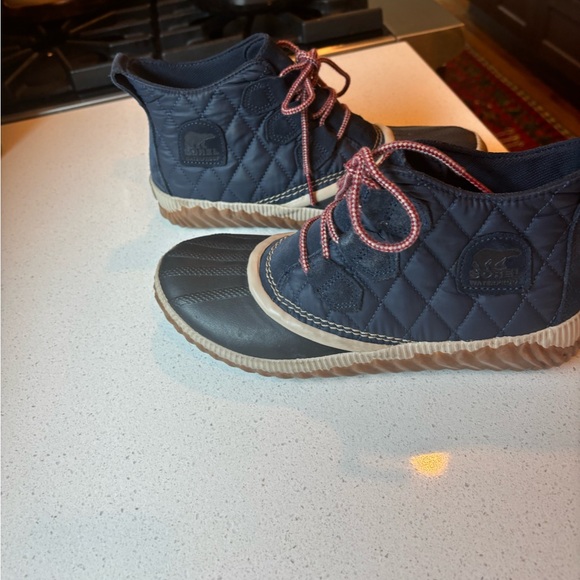 Sorel snow boots size 8.5 - Picture 6 of 6